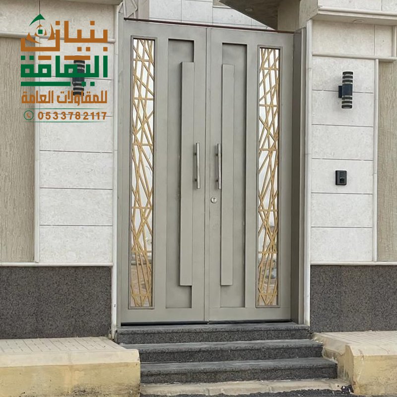 اب حديد خارجية مودرن داخلي مع لمسات زجاجية