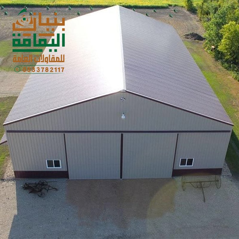 مستودع ساندوتش بانل حديث مع تركيبة ألواح معزولة في الخرج
